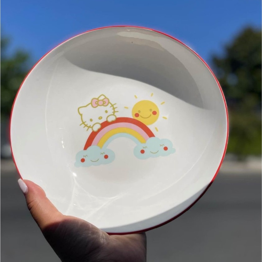 Hello Kitty mugs and plates